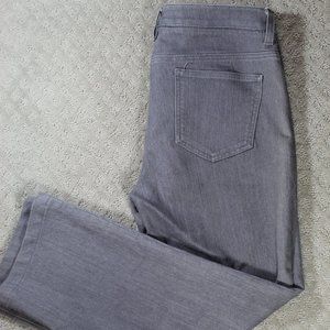 Jones New York Sport Size 6 Stretch Slim Straight Mid-rise Jeans NWOT